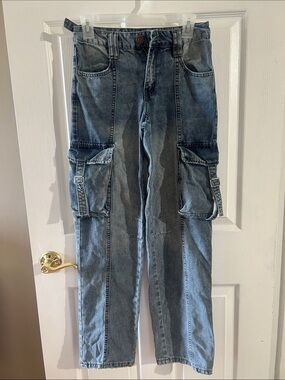 Women's Wide Leg Cargo Jeans in Faded Blue
